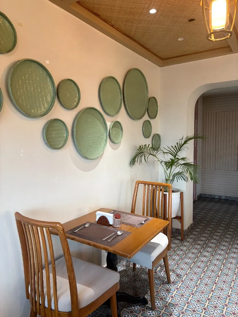 Private Corner — A quiet table for two